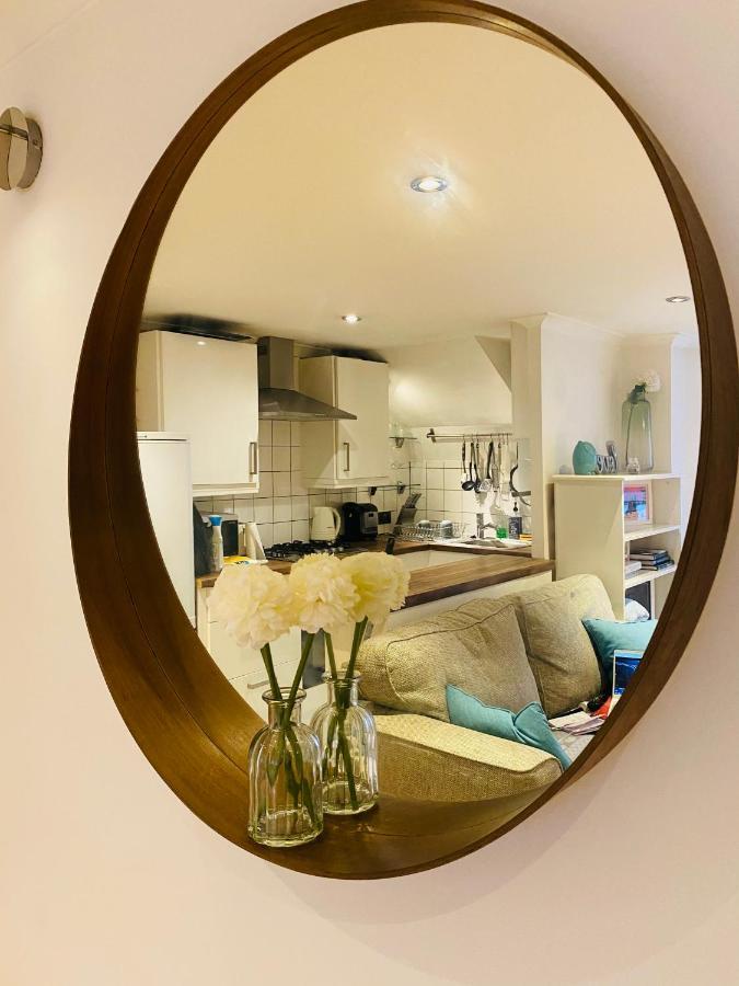 Stunning, Stylish Garden Flat In The Heart Of Wimbledon Apartment London Bagian luar foto