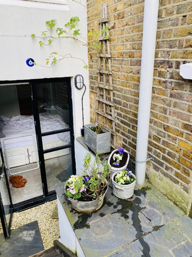Stunning, Stylish Garden Flat In The Heart Of Wimbledon Apartment London Bagian luar foto