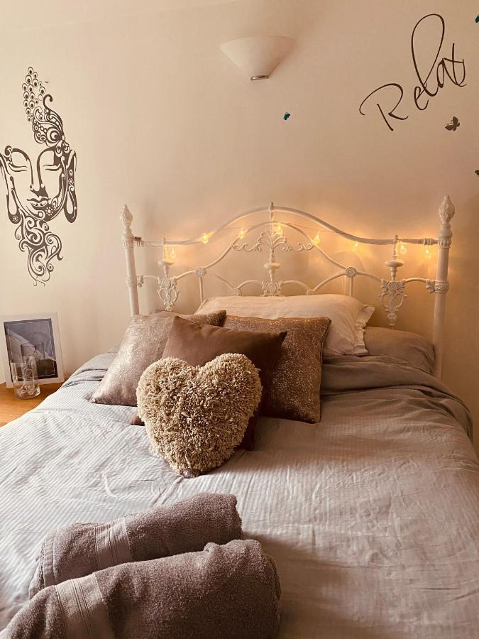 Stunning, Stylish Garden Flat In The Heart Of Wimbledon Apartment London Bagian luar foto