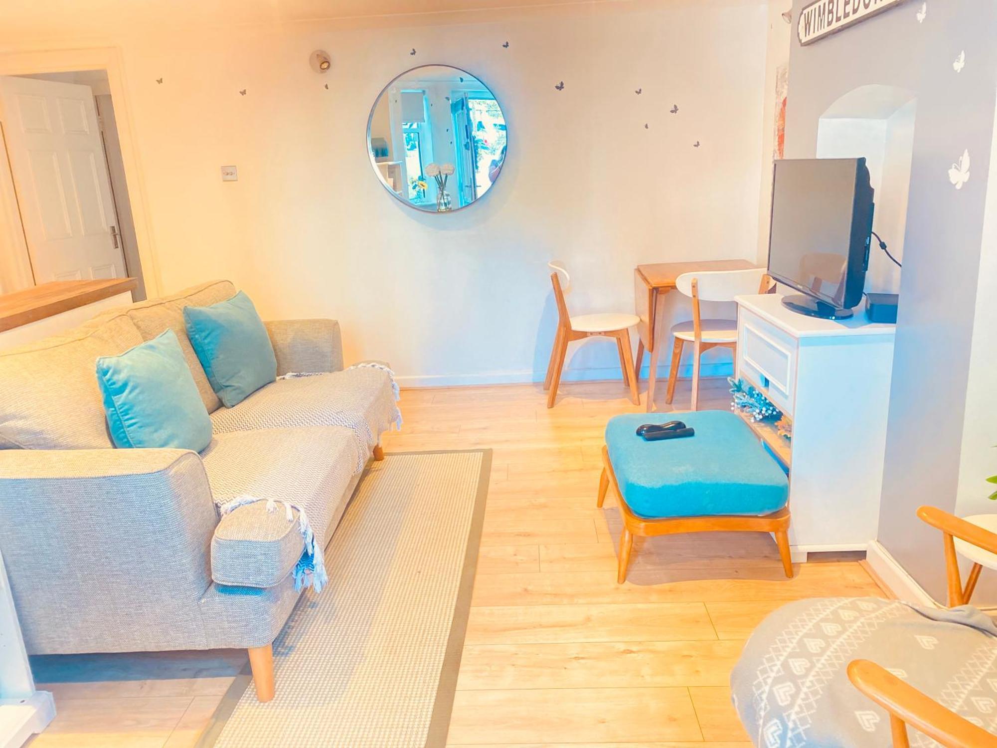 Stunning, Stylish Garden Flat In The Heart Of Wimbledon Apartment London Bagian luar foto