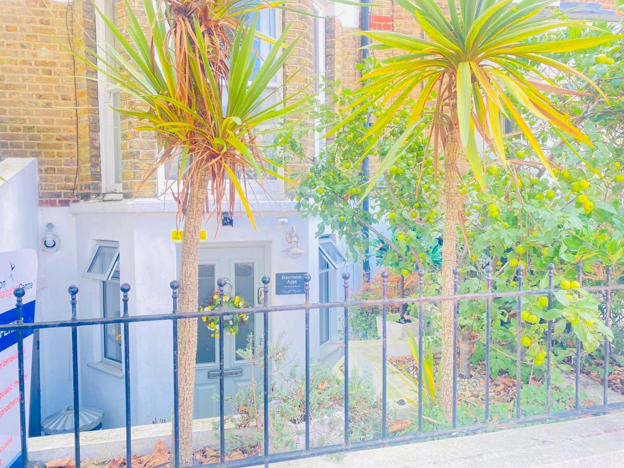 Stunning, Stylish Garden Flat In The Heart Of Wimbledon Apartment London Bagian luar foto