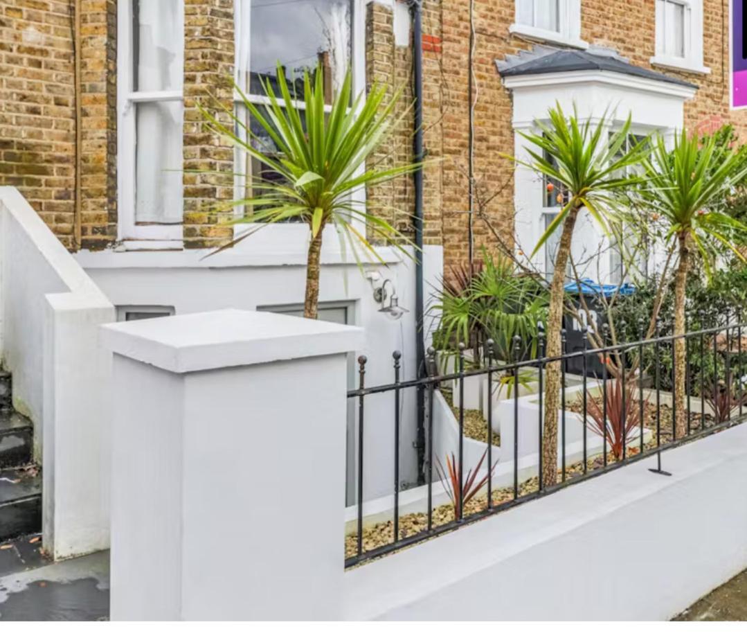 Stunning, Stylish Garden Flat In The Heart Of Wimbledon Apartment London Bagian luar foto